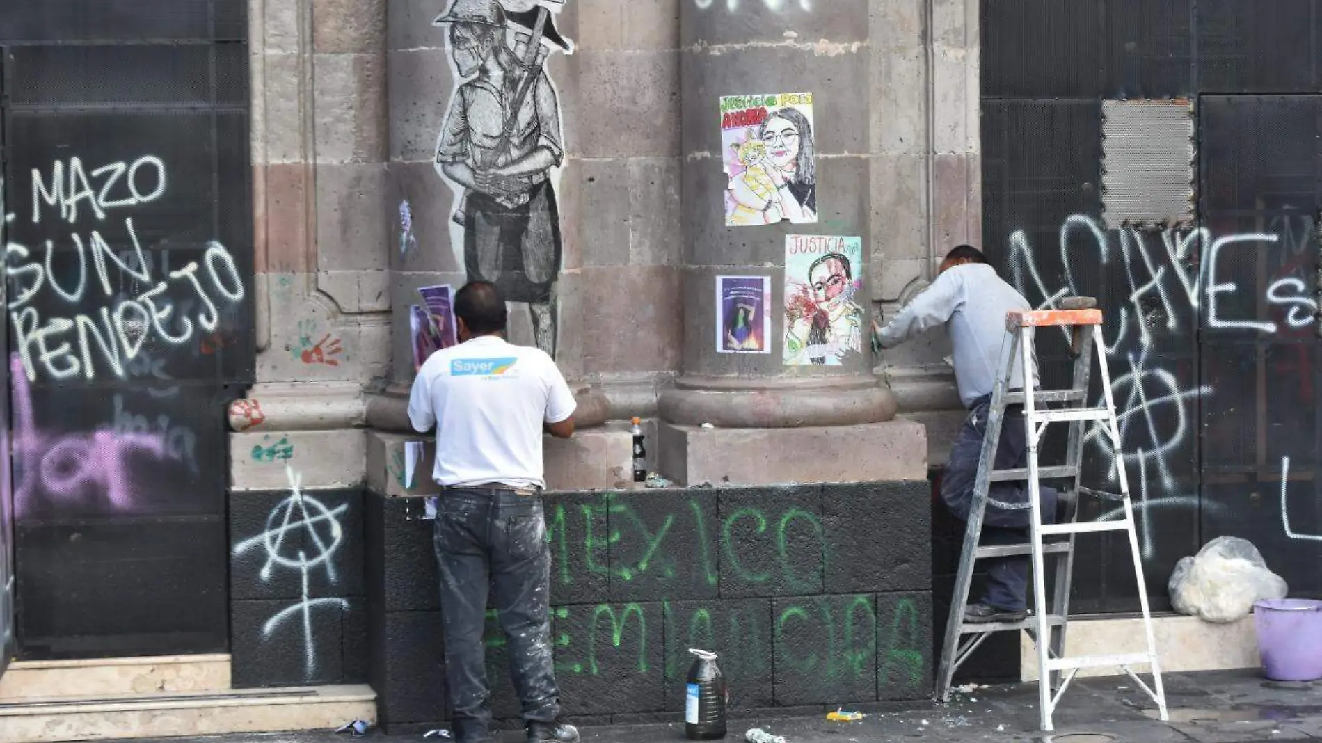 daños de feministas en edificios públicos de toluca